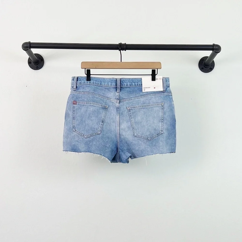 NWT Urban Outfitters BDG High Waisted Girlfriend Shorts Light Wash